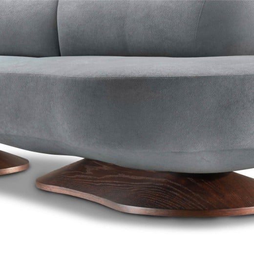 Sofá Curvo Olsay II 2 Módulos com Encostos Deslocados para o Centro e Base Orgânica em Madeira Laminada Design by Maicon Geremia