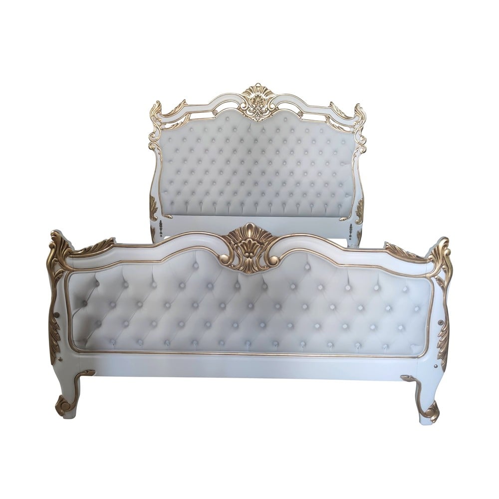 Cama Versalhes Luxo Estofada Detalhes em Capitonê Design de Luxo Peça Artesanal
