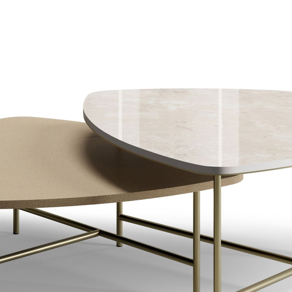 Mesa de Centro Frida Triangular Conjunto Tampo com Acabamento Melamínico e Vidro Estrutura Metálica