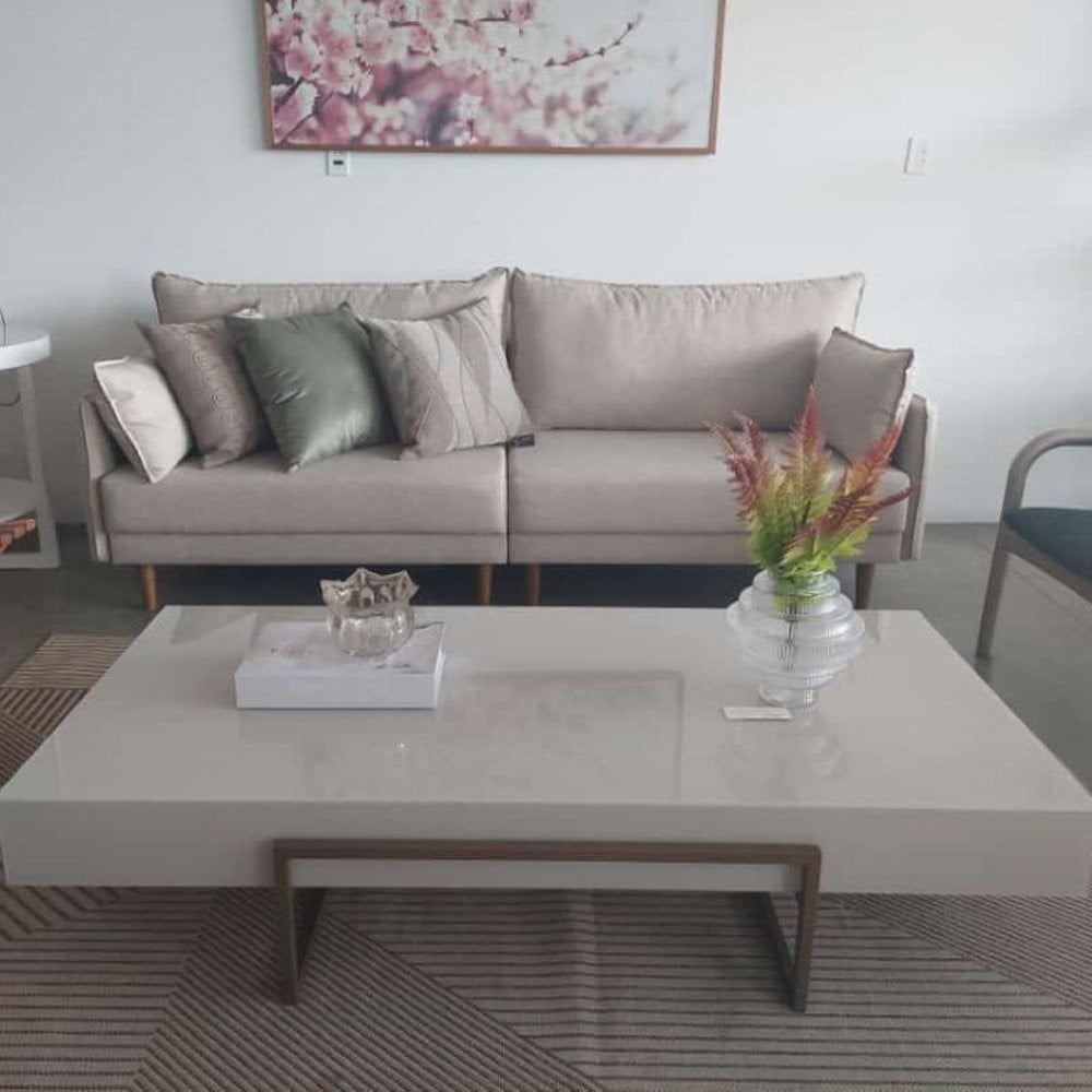 Mesa de Centro Viena Retangular Tampo Vidro Pés em Metal Design Contemporâneo